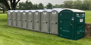 Best Standard Portable Toilet Rental  in Lithia Springs, GA